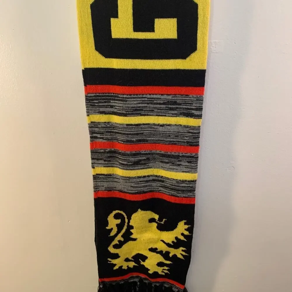 HARRY POTTER Unisex Knit “Gryffindor” Scarf